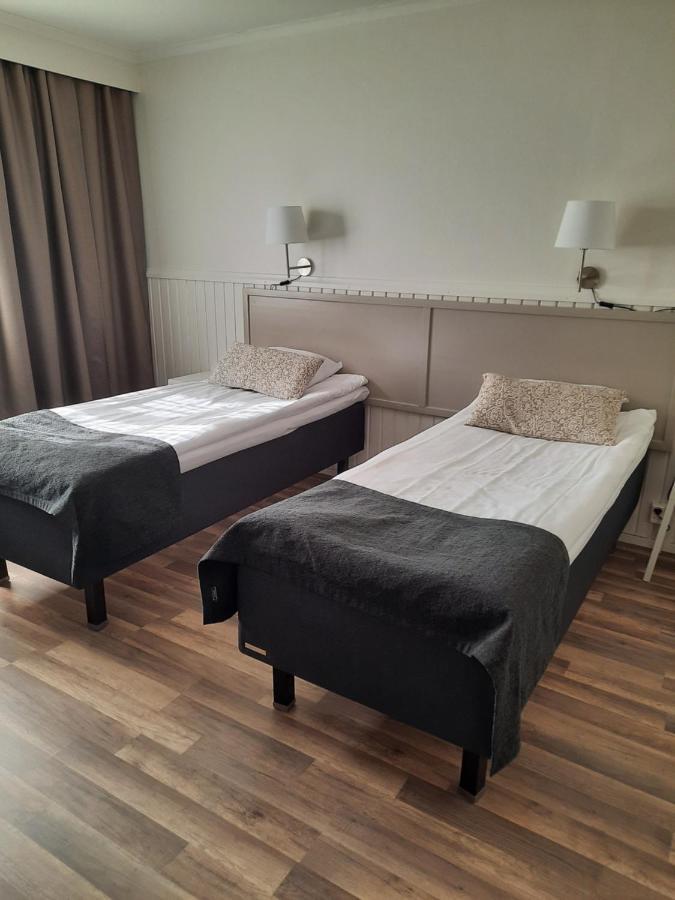 Juthbacka Hotell Uusikaarlepyy Экстерьер фото