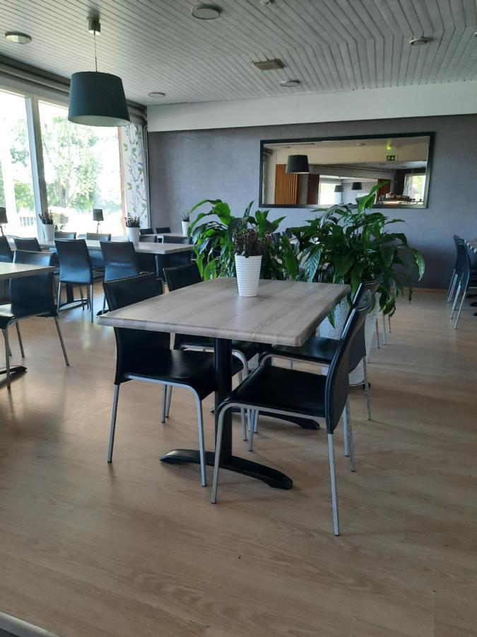 Juthbacka Hotell Uusikaarlepyy Экстерьер фото