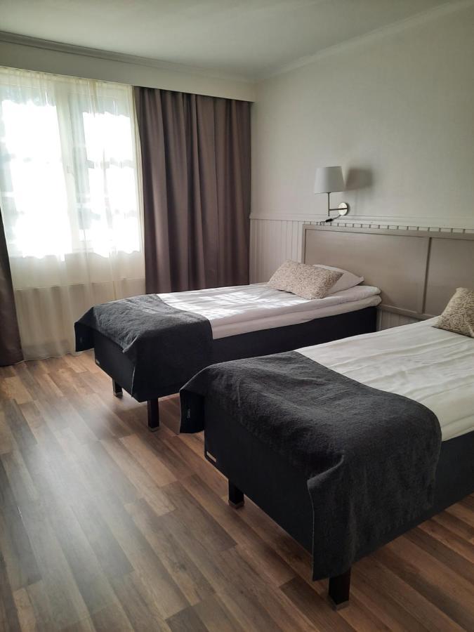 Juthbacka Hotell Uusikaarlepyy Экстерьер фото