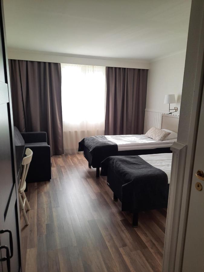 Juthbacka Hotell Uusikaarlepyy Экстерьер фото