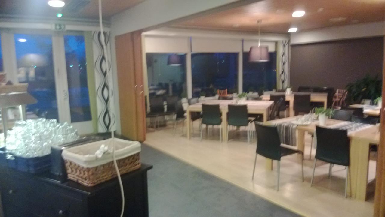 Juthbacka Hotell Uusikaarlepyy Экстерьер фото